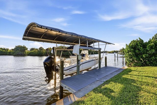 430 SPRING LAKE BOULEVARD NW, Port Charlotte, FL 33952