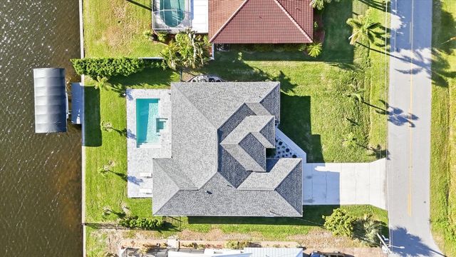 430 SPRING LAKE BOULEVARD NW, Port Charlotte, FL 33952