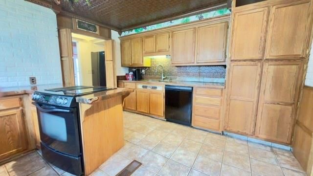 1030 W Walnut Street, Nevada, MO 64772