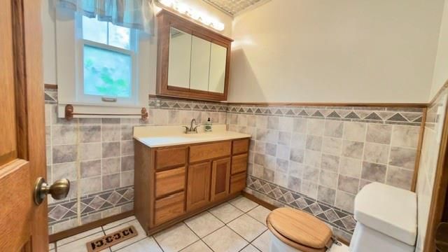 1030 W Walnut Street, Nevada, MO 64772