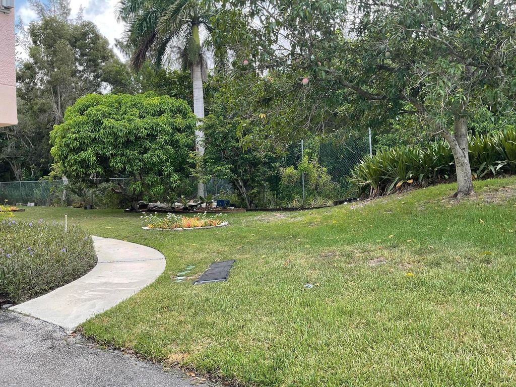 3363 SPANISH MOSS Terrace 6, Lauderhill, FL 33319