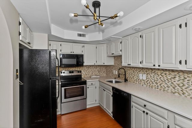 59 School St C3, Northborough, MA 01532