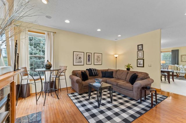 510 Village Parkway, Circle Pines, MN 55014