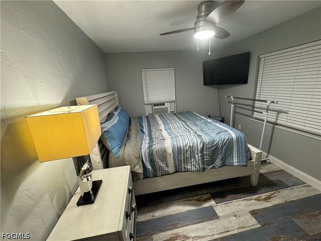 2060 Bayside PKWY, Fort Myers, FL 33901