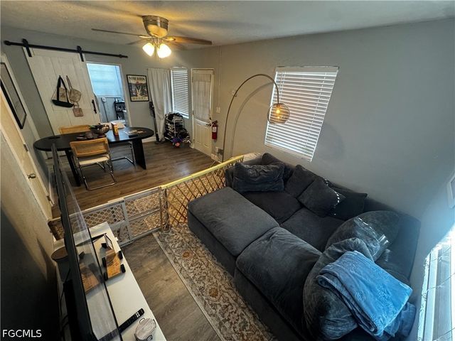 2060 Bayside PKWY, Fort Myers, FL 33901
