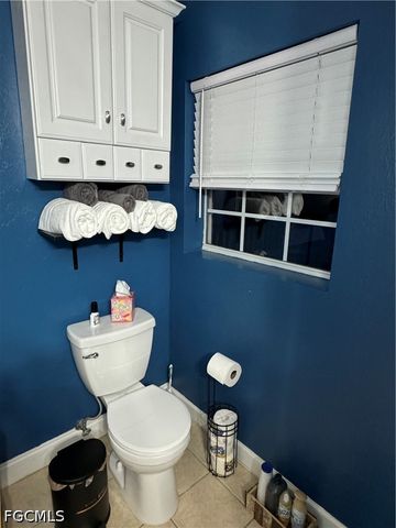2060 Bayside PKWY, Fort Myers, FL 33901