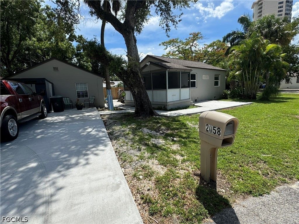 2060 Bayside PKWY, Fort Myers, FL 33901