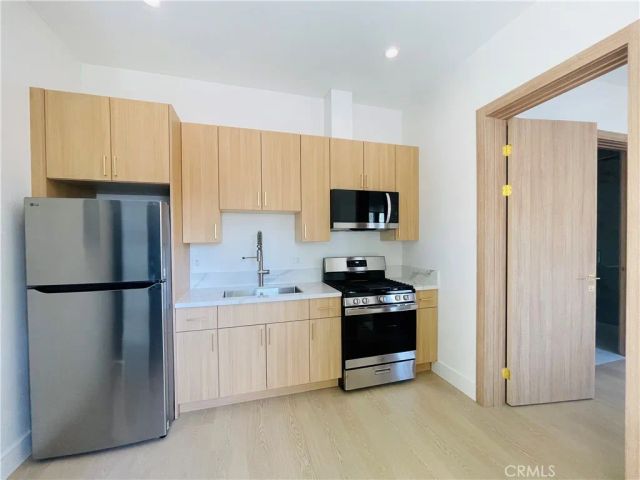 18225 Sugarman, Tarzana, CA 91356