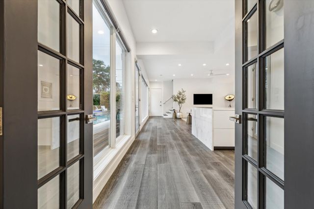 2114 Wroxton Road, Houston, TX 77005