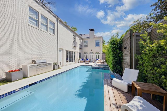 2114 Wroxton Road, Houston, TX 77005