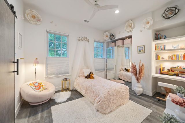 2114 Wroxton Road, Houston, TX 77005