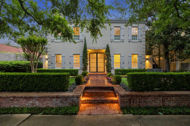 2114 Wroxton Road, Houston, TX 77005
