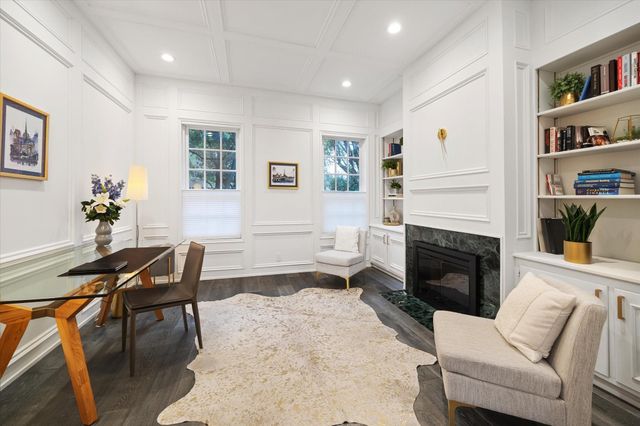 2114 Wroxton Road, Houston, TX 77005