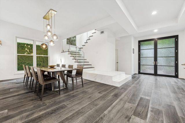 2114 Wroxton Road, Houston, TX 77005