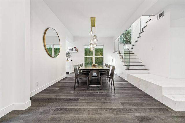 2114 Wroxton Road, Houston, TX 77005