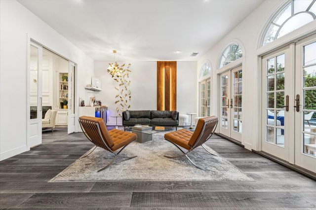 2114 Wroxton Road, Houston, TX 77005