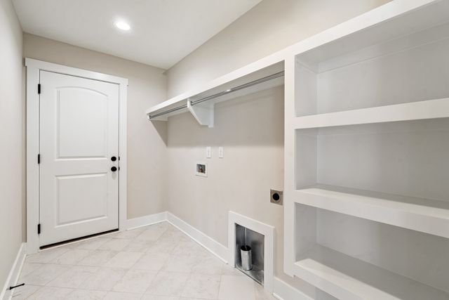 8078 Gideon Rd, Greenbrier, TN 37073