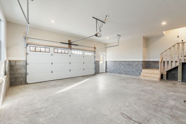 8078 Gideon Rd, Greenbrier, TN 37073