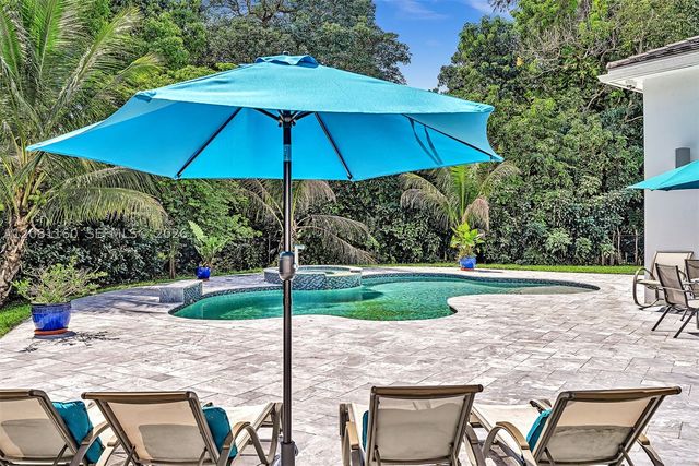 1540 SW 115th Ave, Davie, FL 33325