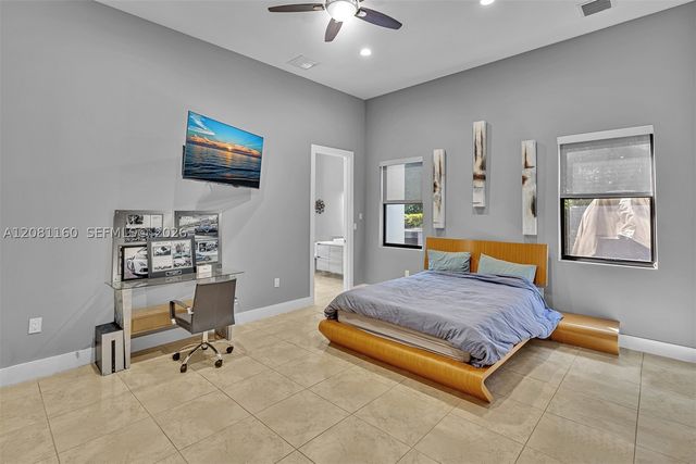 1540 SW 115th Ave, Davie, FL 33325