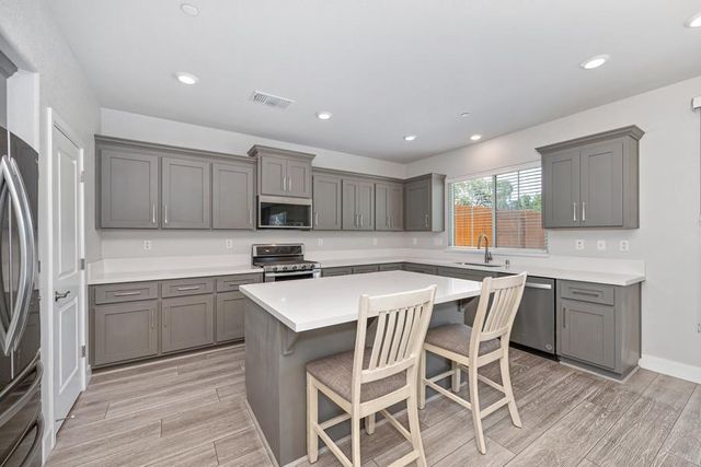 486 Red Sand Ct, Rocklin, CA 95765