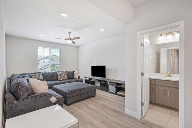 486 Red Sand Ct, Rocklin, CA 95765