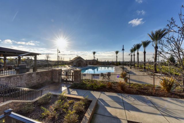 486 Red Sand Ct, Rocklin, CA 95765