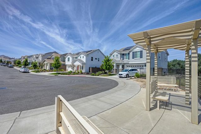 486 Red Sand Ct, Rocklin, CA 95765
