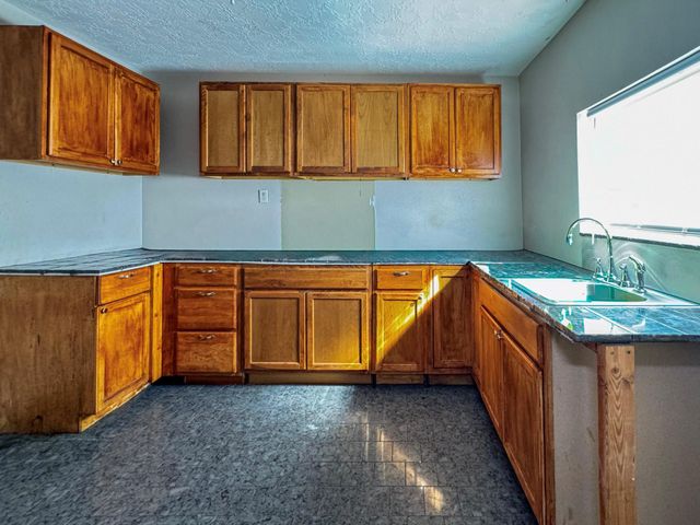 9401 Heatherside Street, Houston, TX 77016