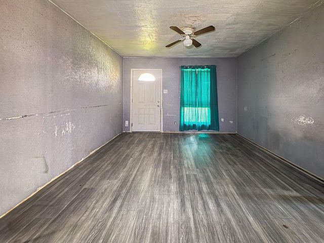 9401 Heatherside Street, Houston, TX 77016