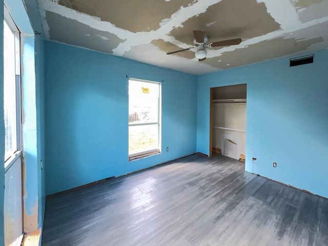 9401 Heatherside Street, Houston, TX 77016