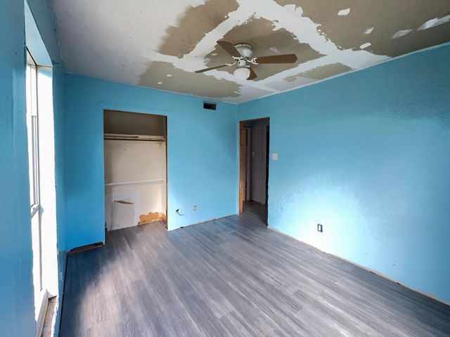 9401 Heatherside Street, Houston, TX 77016