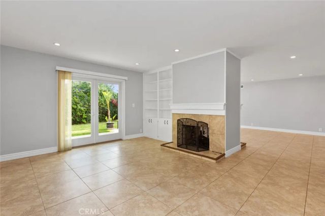 831 E Hoover, Orange, CA 92867