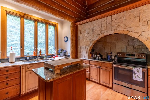 67 Break Neck Hill Road, Westbrook, CT 06498