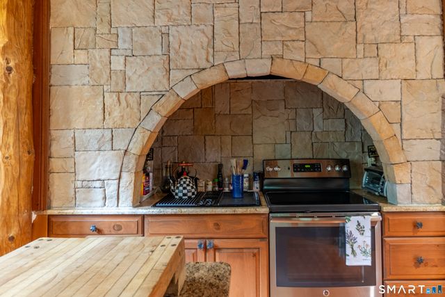 67 Break Neck Hill Road, Westbrook, CT 06498