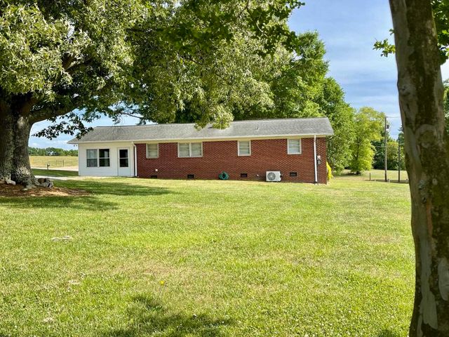 350 Smith Wall Road, Chesnee, SC 29323