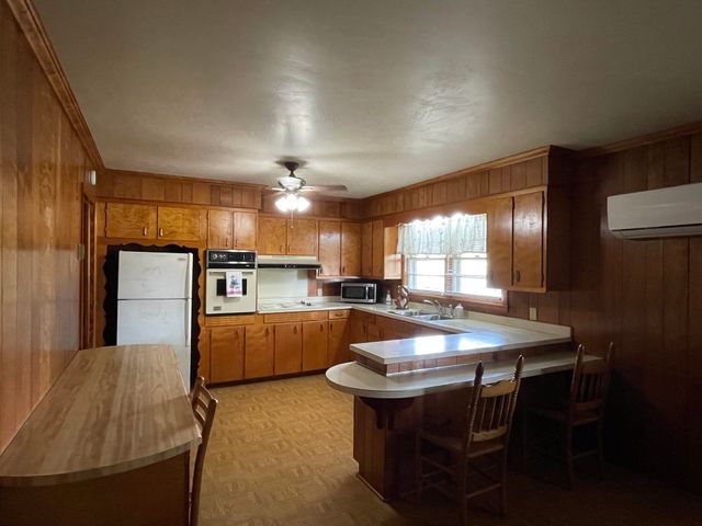 350 Smith Wall Road, Chesnee, SC 29323