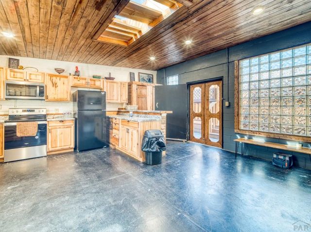 118 E 7th St, Walsenburg, CO 81089