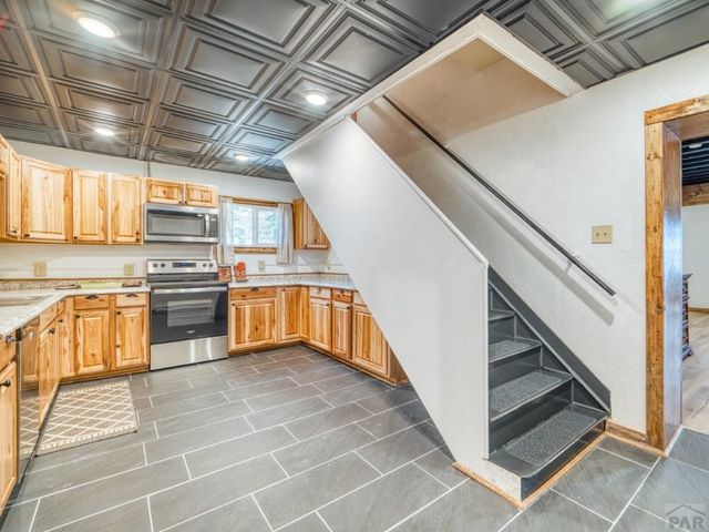 118 E 7th St, Walsenburg, CO 81089