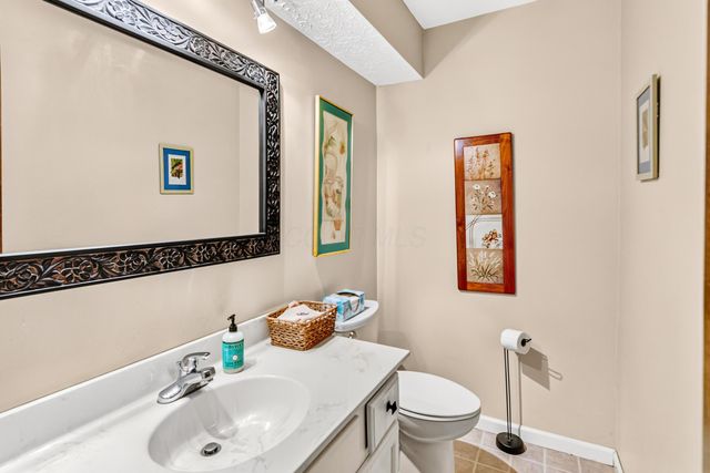 5298 Bethel Woods Drive, Columbus, OH 43220