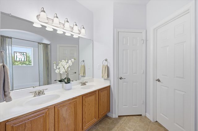 8032 Caladium Drive, North Richland Hills, TX 76180
