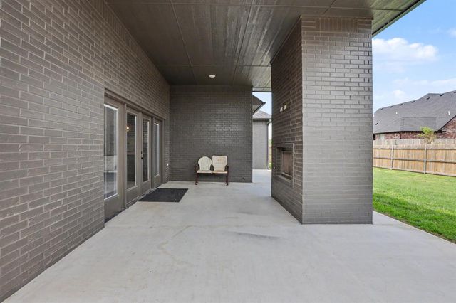 9321 NW 84th Terrace, Yukon, OK 73099