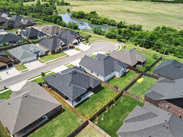 9321 NW 84th Terrace, Yukon, OK 73099