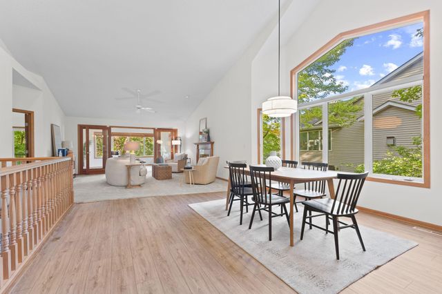 1478 Violet Lane, Eagan, MN 55122