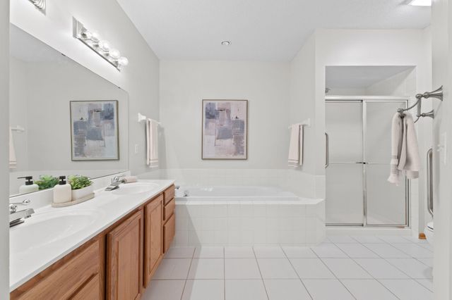 1478 Violet Lane, Eagan, MN 55122