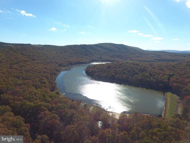 2614 LAKE FERNDALE DR., Springfield, WV 26763
