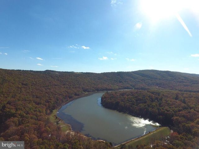 2614 LAKE FERNDALE DR., Springfield, WV 26763