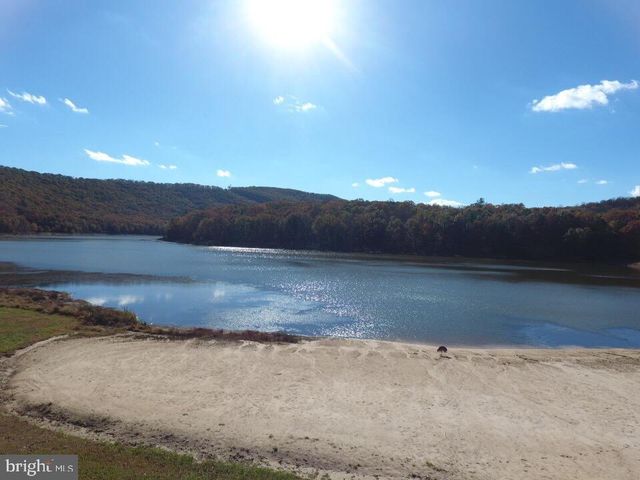 2614 LAKE FERNDALE DR., Springfield, WV 26763