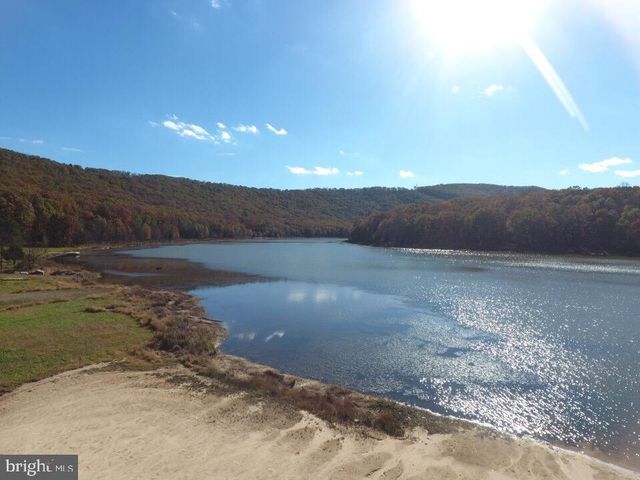 2614 LAKE FERNDALE DR., Springfield, WV 26763