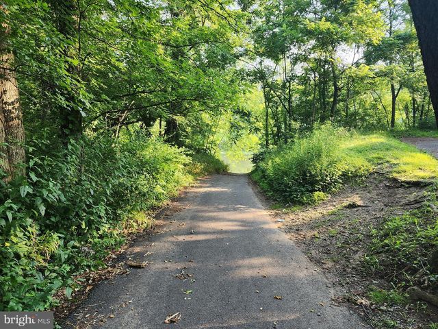 2614 LAKE FERNDALE DR., Springfield, WV 26763